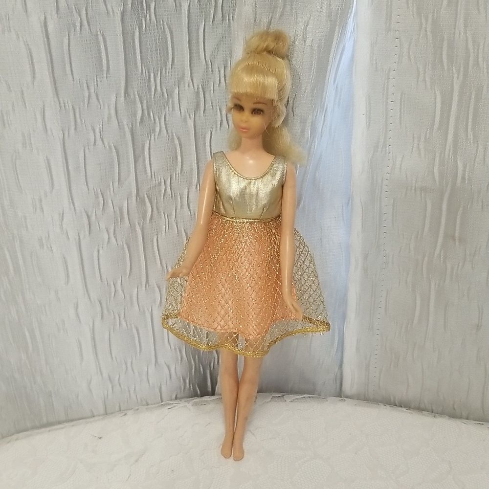 Vintage Barbie Francie doll 1960'S with original dress made in Japan